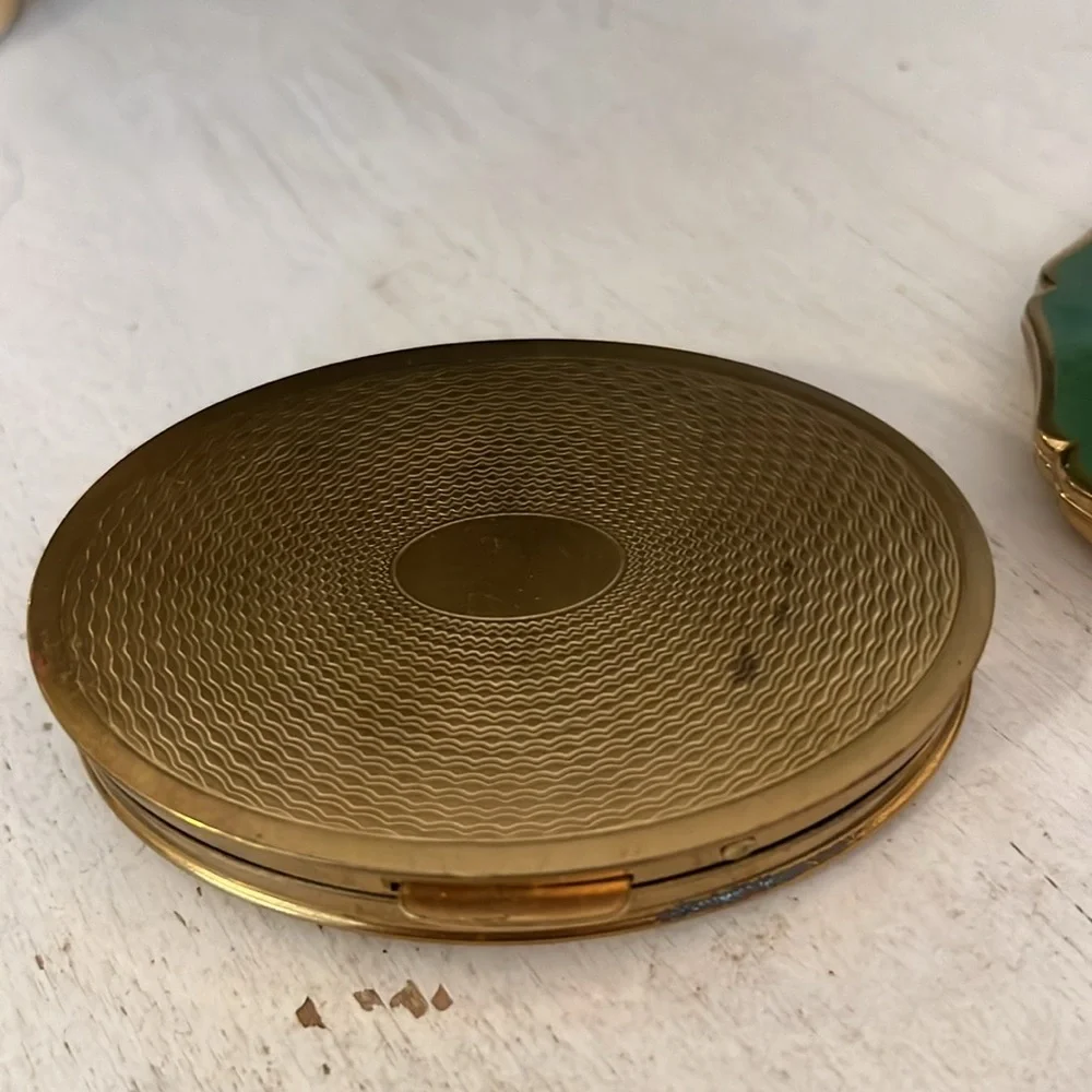 Stratton Of England & Dorset fifth avenue 1940s  Powder compacts
